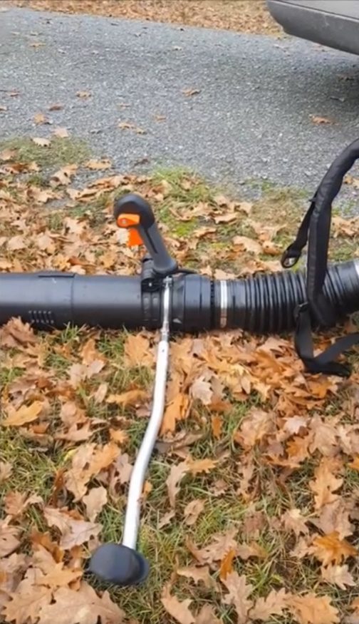 Dubbelhandtag lövblås PB 770